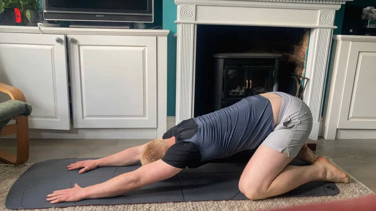 "Four-move stretching routine: Aching leg muscles soothed, flexibility improved"