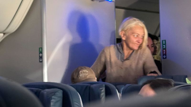 Featured image for Stowaway Arrested by FBI at JFK After Paris Flight