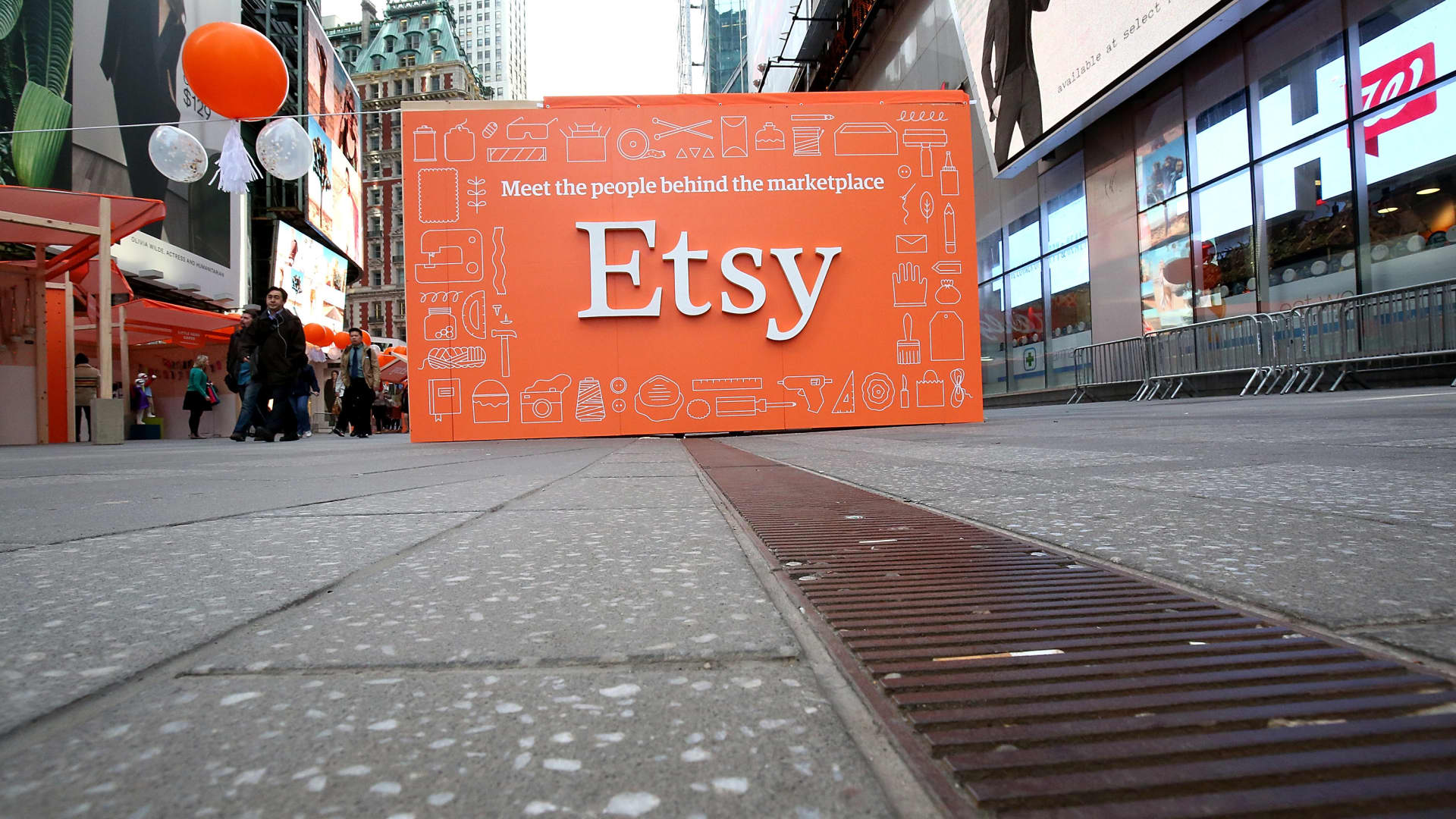 Featured image for "Elliott Secures Board Seat and 13% Stake in Etsy"