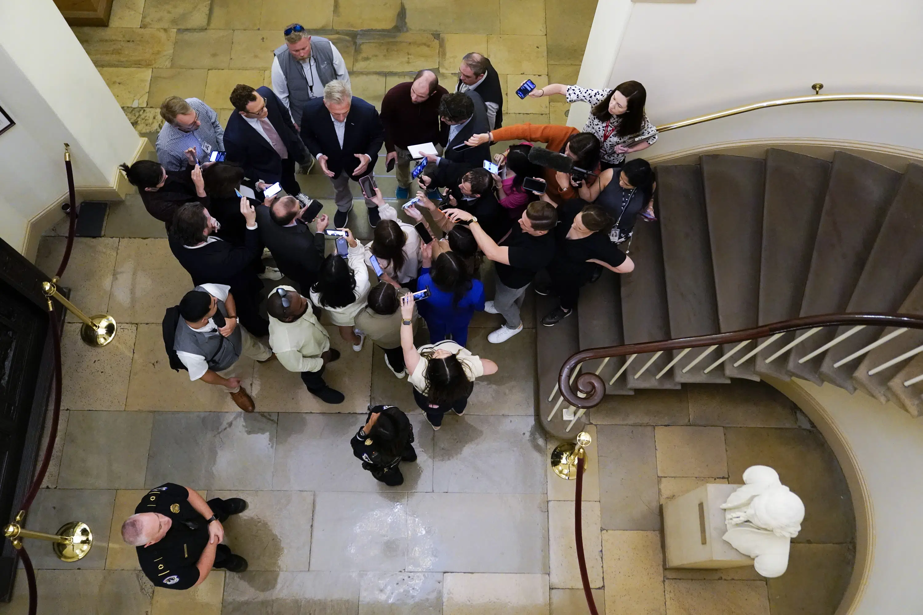 Featured image for US Debt Ceiling Crisis Averted with Tentative Deal