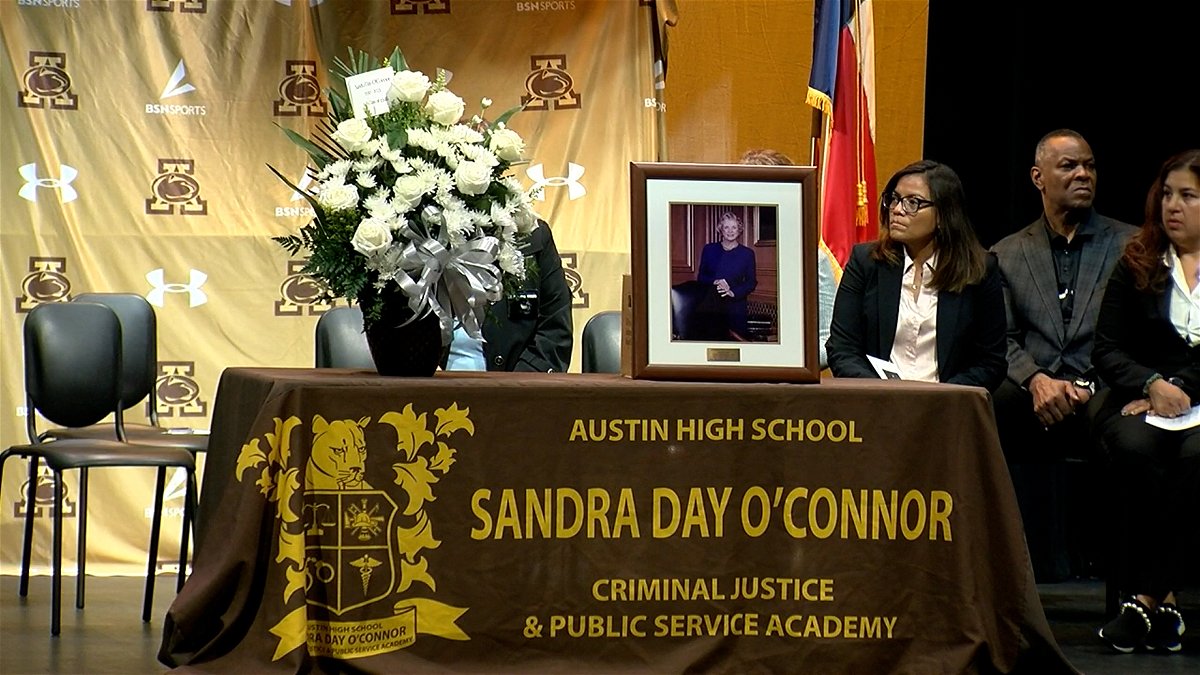 Honoring Sandra Day O'Connor: Austin High School's Memorial for a Trailblazing Justice