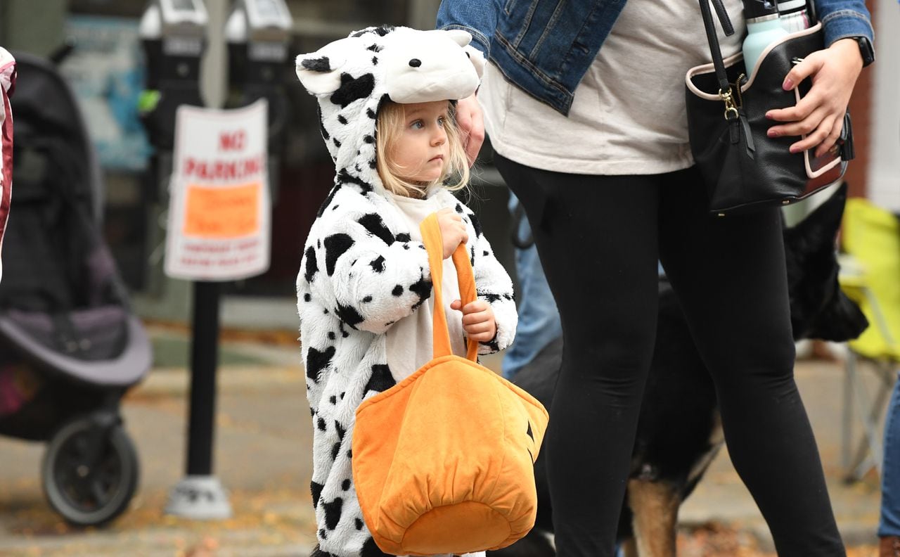 Featured image for Halloween 2023: Trick-or-Treat Guide for Your Community