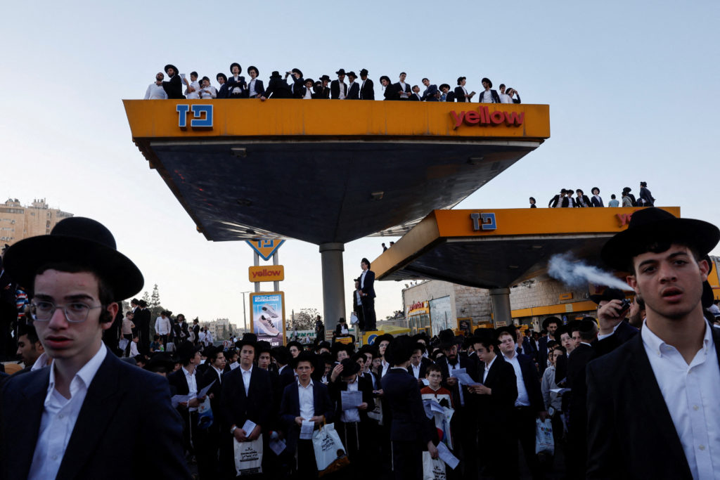 Featured image for Ultra-Orthodox Jews Protest Military Draft in Jerusalem