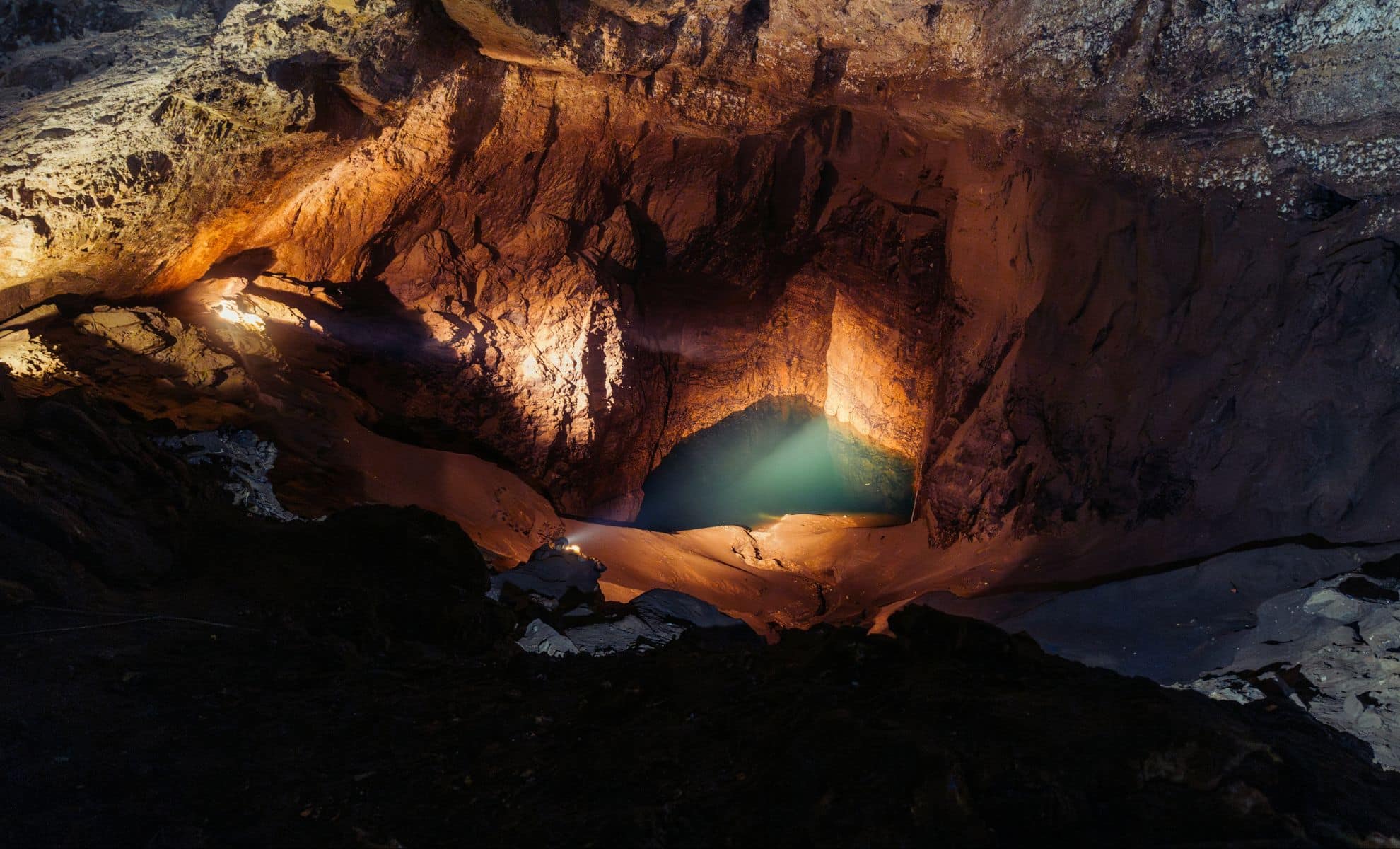 Featured image for Scientists Discover Vast Ecosystem Beneath Earth's Surface