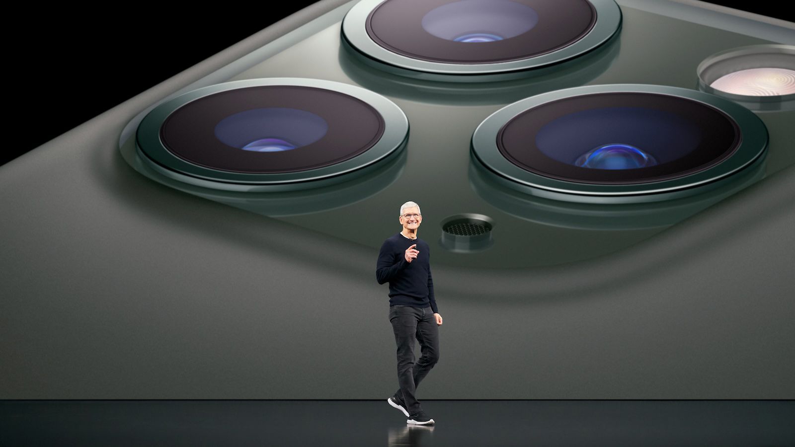 "Apple Settles $490M Lawsuit Over Tim Cook's China Comments"