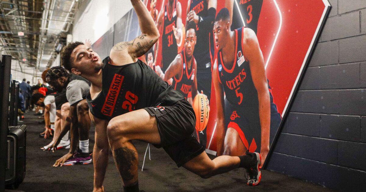 Featured image for Final Four Preview: San Diego State vs. FAU and Betting Odds.