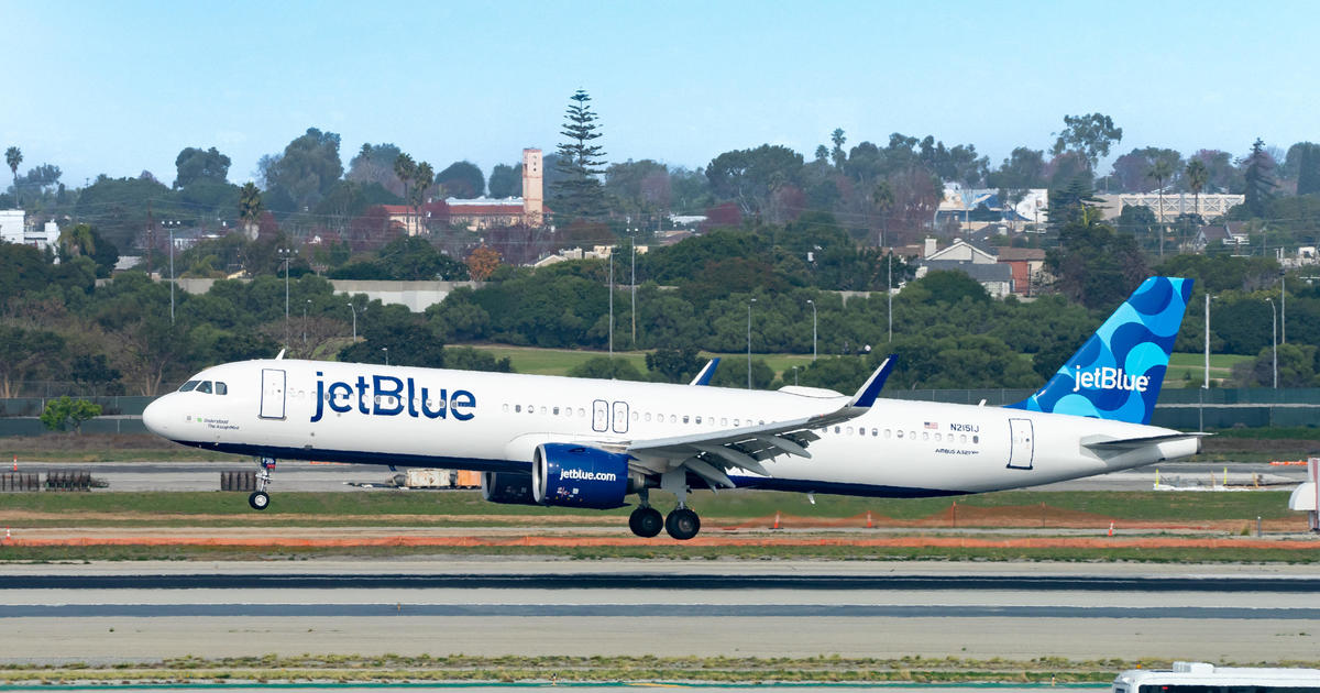Featured image for JetBlue Streamlines Flight Network, Exits 5 Cities to Boost Financial Performance