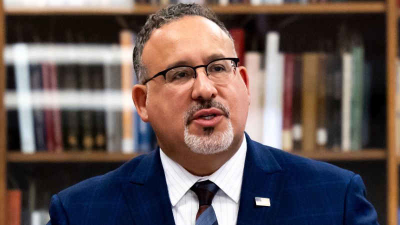 Education Secretary Warns of Funding Cuts for Schools Neglecting Antisemitism and Islamophobia