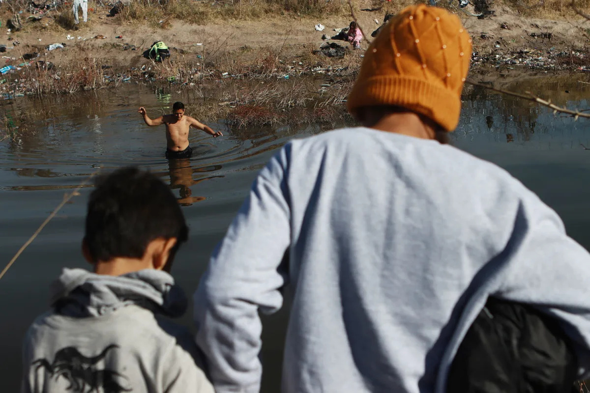 Border Security: Analyzing Biden's Options