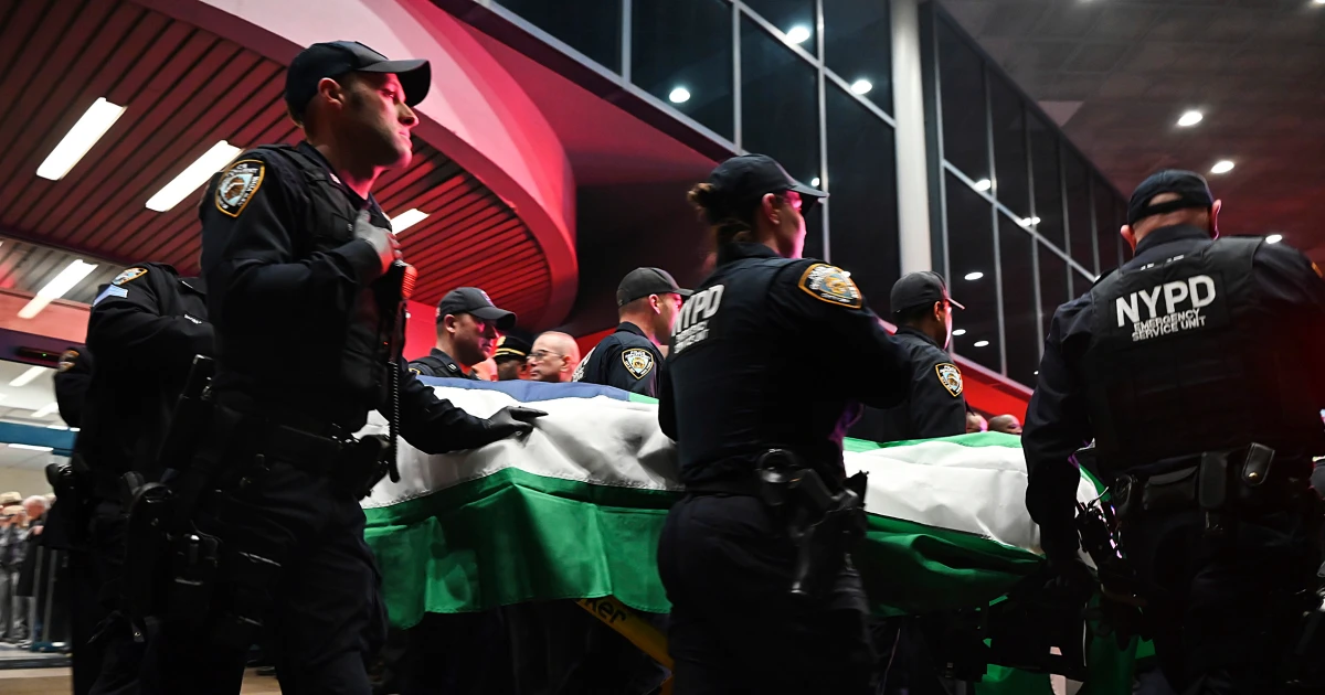 "Trump to Attend Slain NYPD Officer's Wake Amid Crime Rhetoric Ramp-Up"