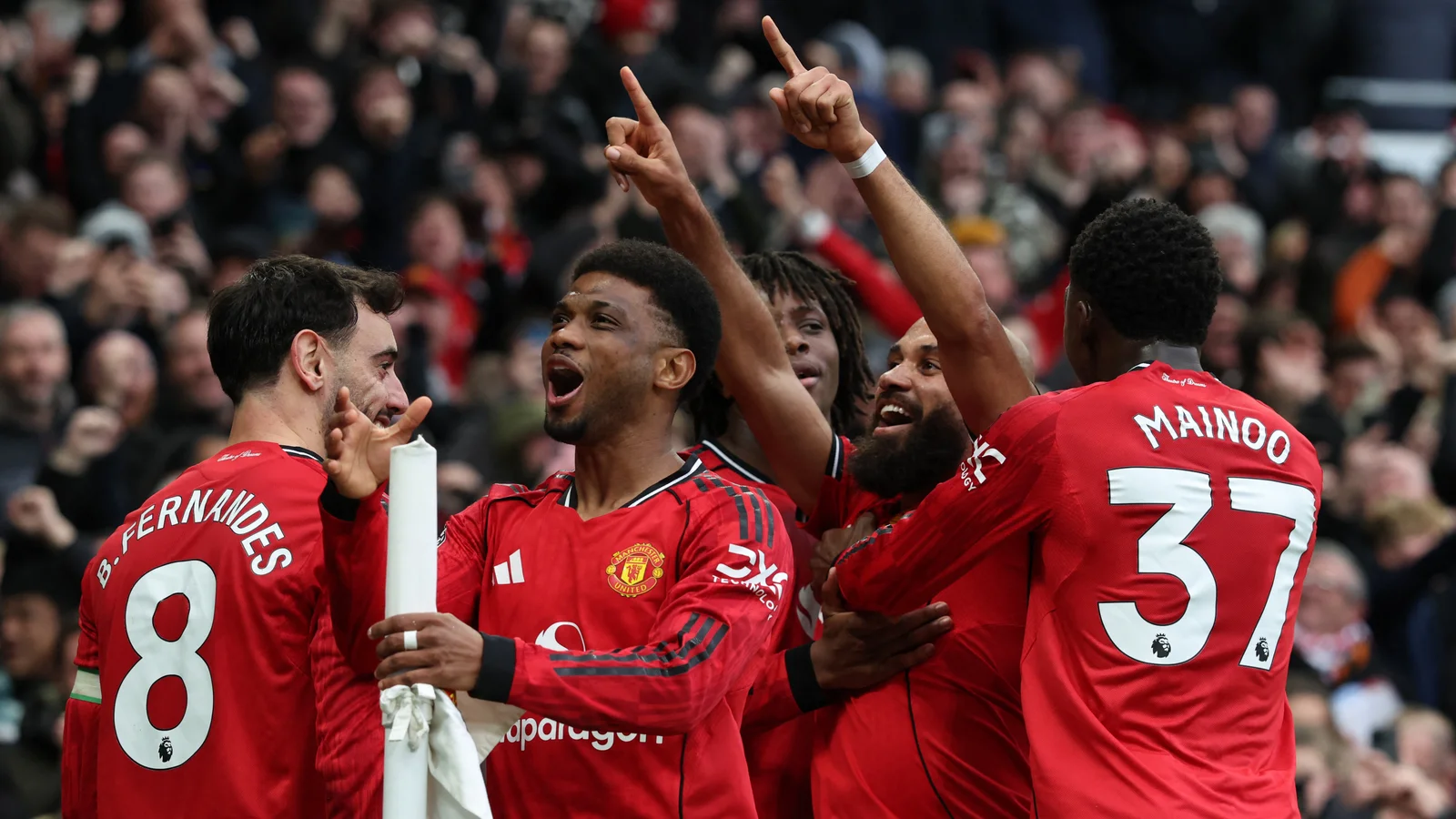 Carrick era kicks off with derby win, lifting United into top four