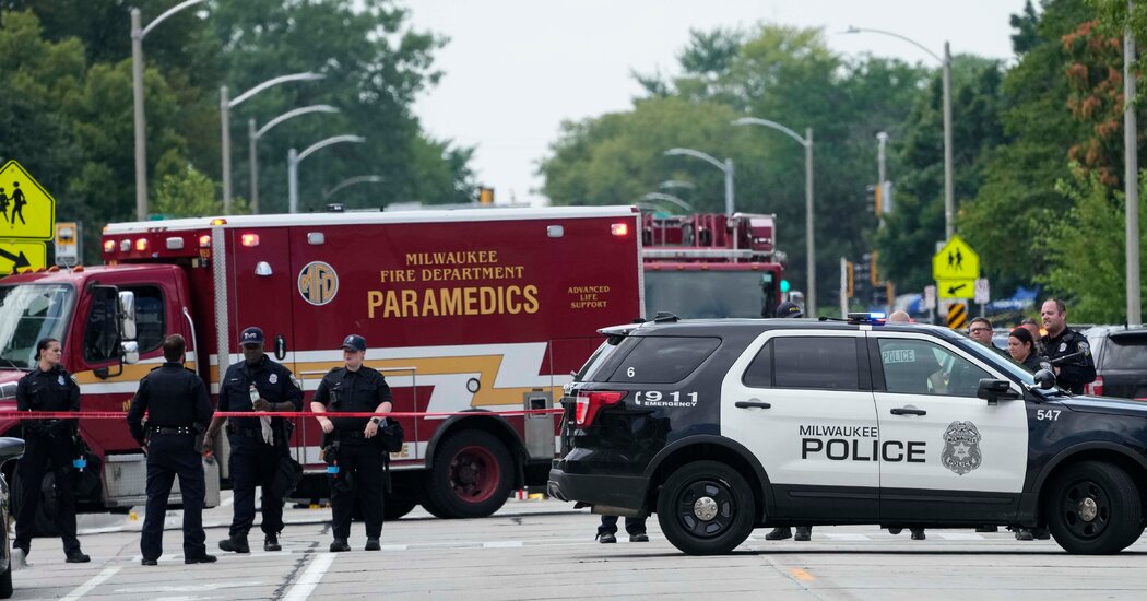 Featured image for Ohio Officers Fatally Shoot Armed Man Near RNC in Milwaukee