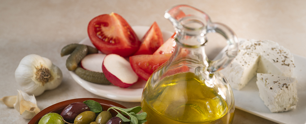 Featured image for Dietary Choices and Foods That May Reduce Alzheimer's Risk