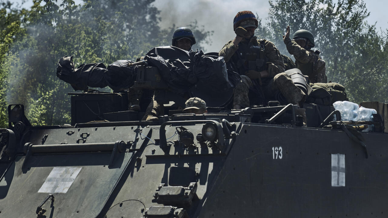 "Intense Battle Unfolds as Ukrainian Counteroffensive Gains Momentum Against Russian Forces"