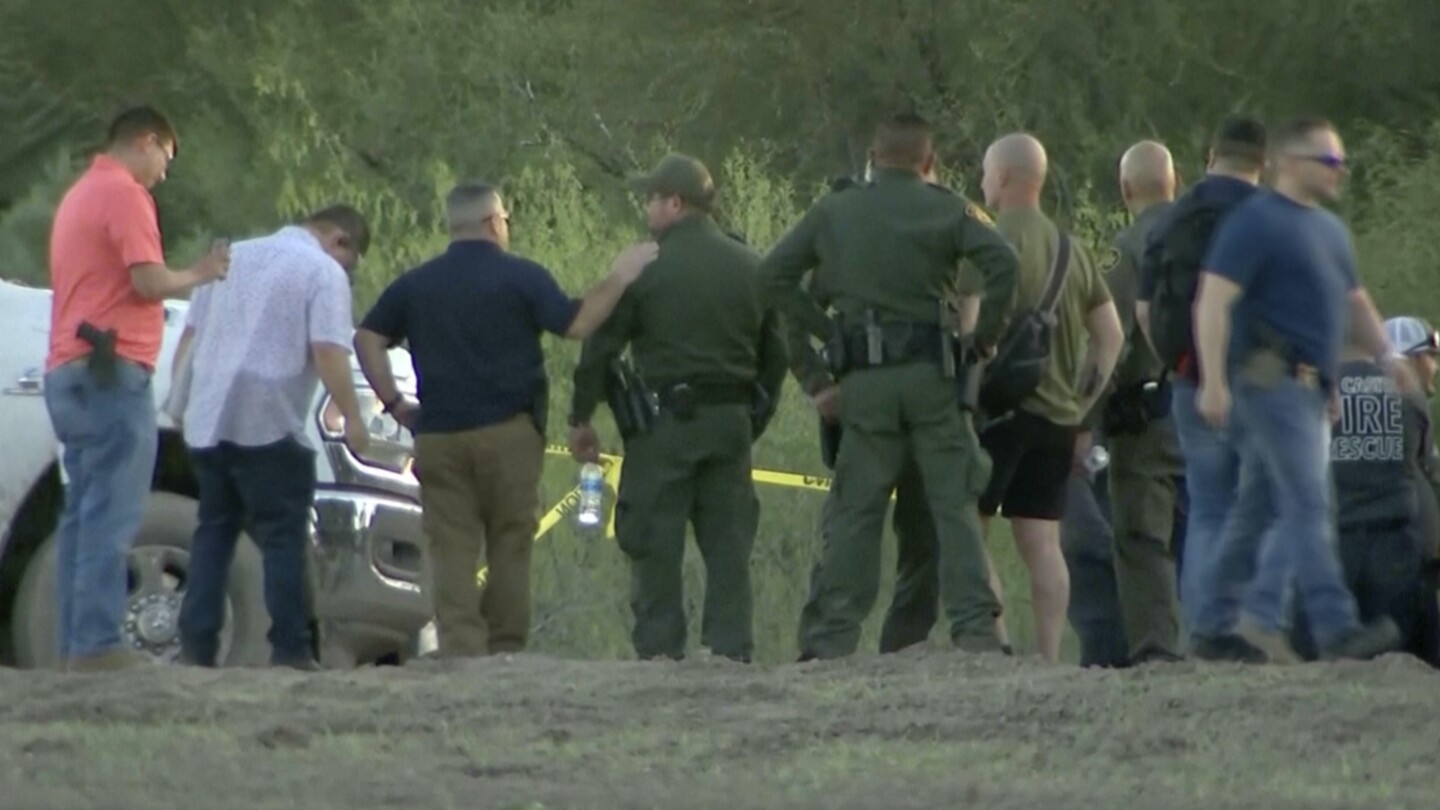 "Fatal Texas Helicopter Crash Claims Lives of National Guard Soldiers, Border Patrol Agent, and New York State Trooper"