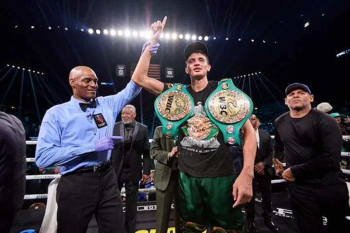 Fundora conquers Thurman with commanding stoppage win