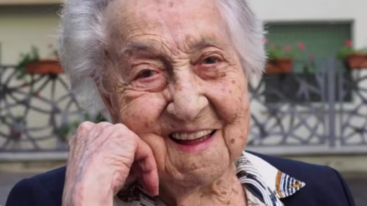 World’s Oldest Woman’s Daily Snack May Hold Longevity Secrets