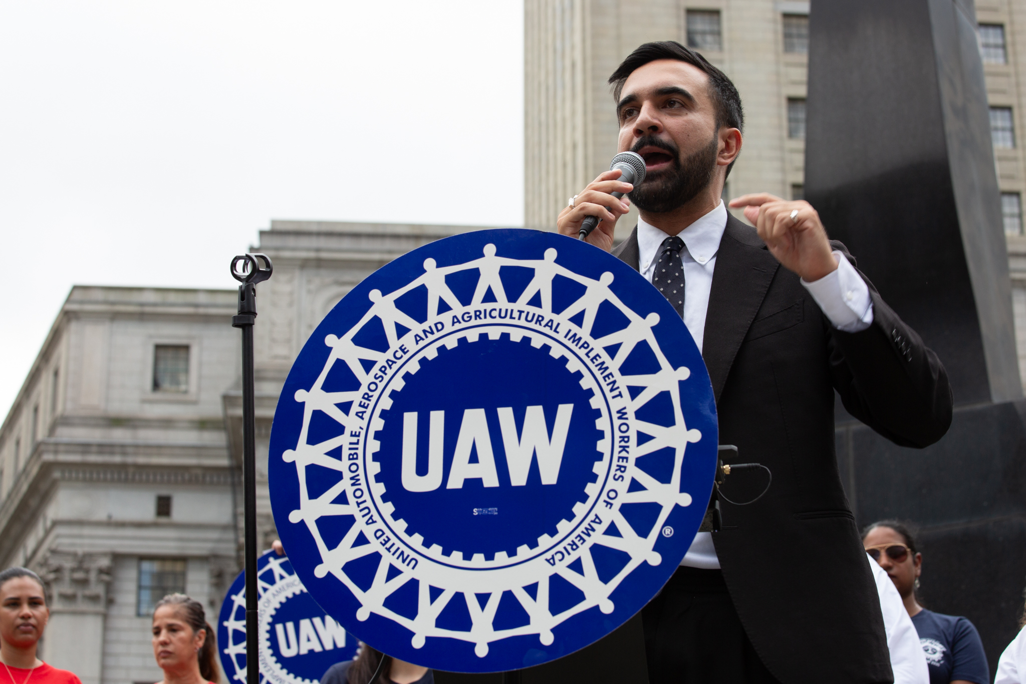 Featured image for Zohran Mamdani Gains Key Endorsements and Briefs House Democrats Amid NYC Mayoral Race