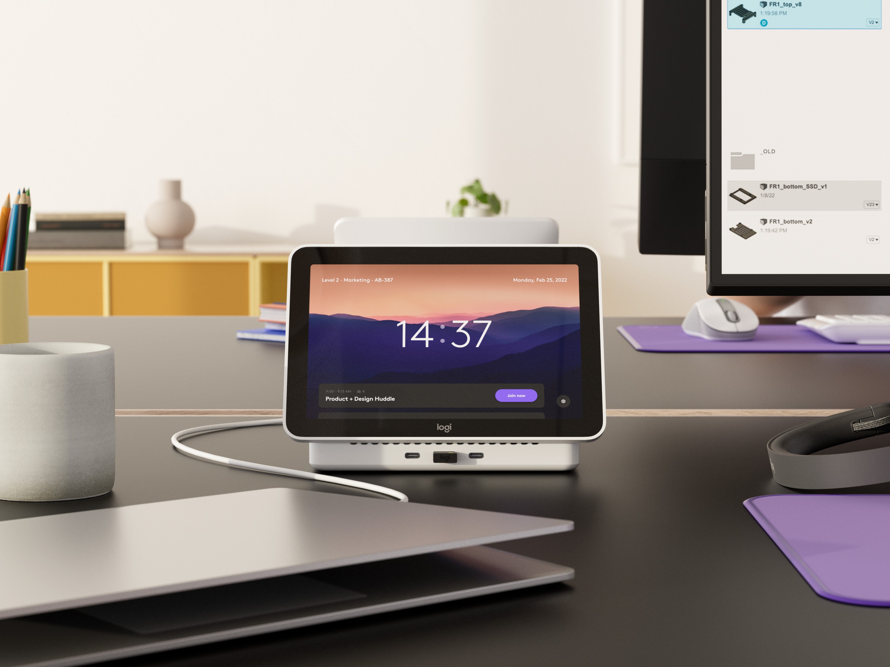 Featured image for Logitech introduces Logi Dock Flex to simplify hot desking.