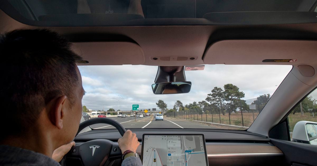 Featured image for Tesla Cuts Full Self-Driving Subscription Price by 50%