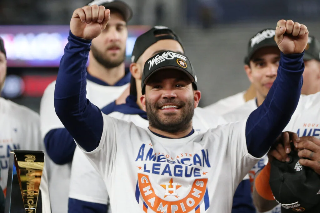 Jose Altuve Returns to Propel Astros to Top of AL West