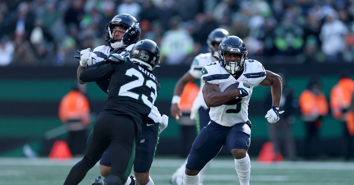 Featured image for Seahawks' Kenneth Walker III sidelined for Cardinals clash