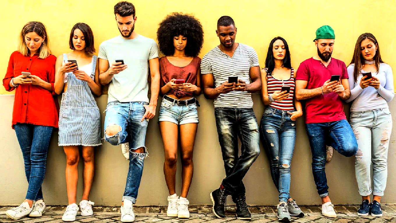 "82 Million Deceived by Social Media Falsehood"