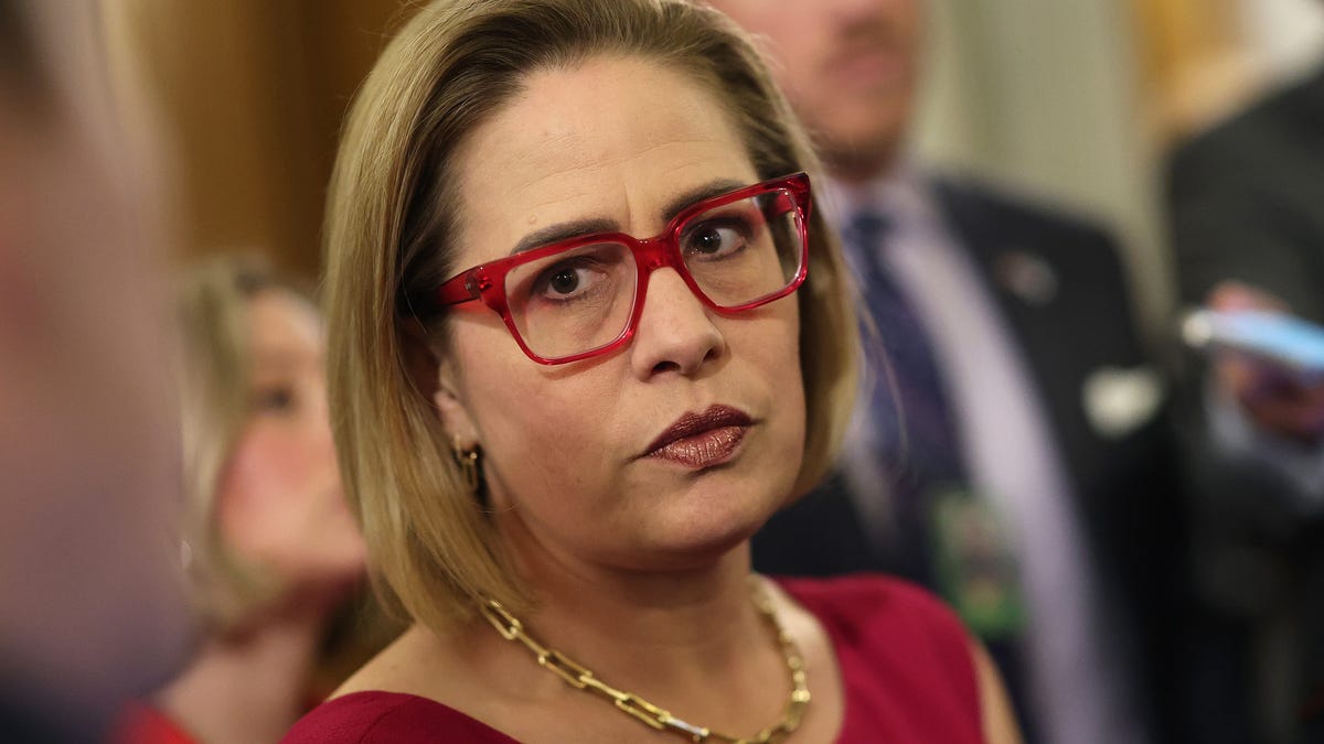 "2024 Senate Battle: GOP's Rising Chances and Key Races to Watch"