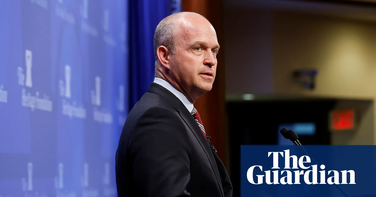 Featured image for GOP Divided Over Tucker Carlson's White Nationalist Platform