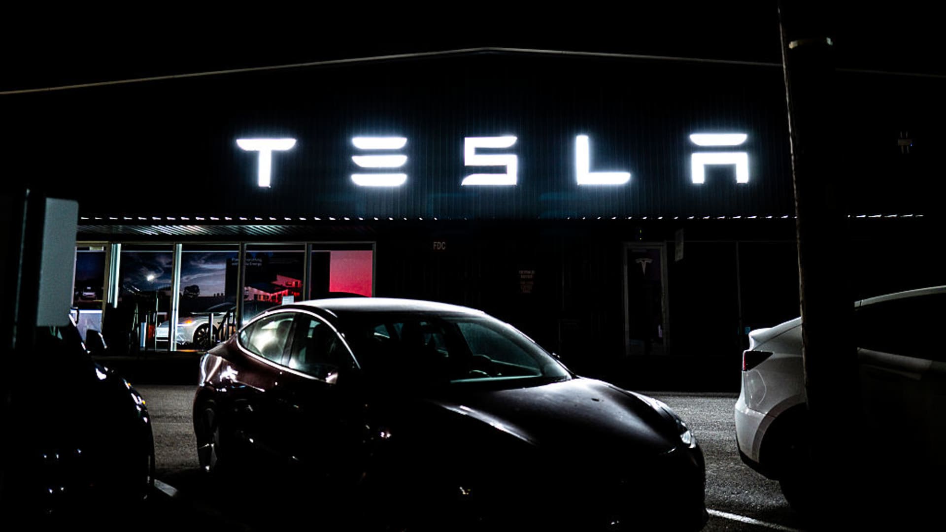 Tesla Q3 Earnings Preview: AI, Robotaxis, and Investor Expectations
