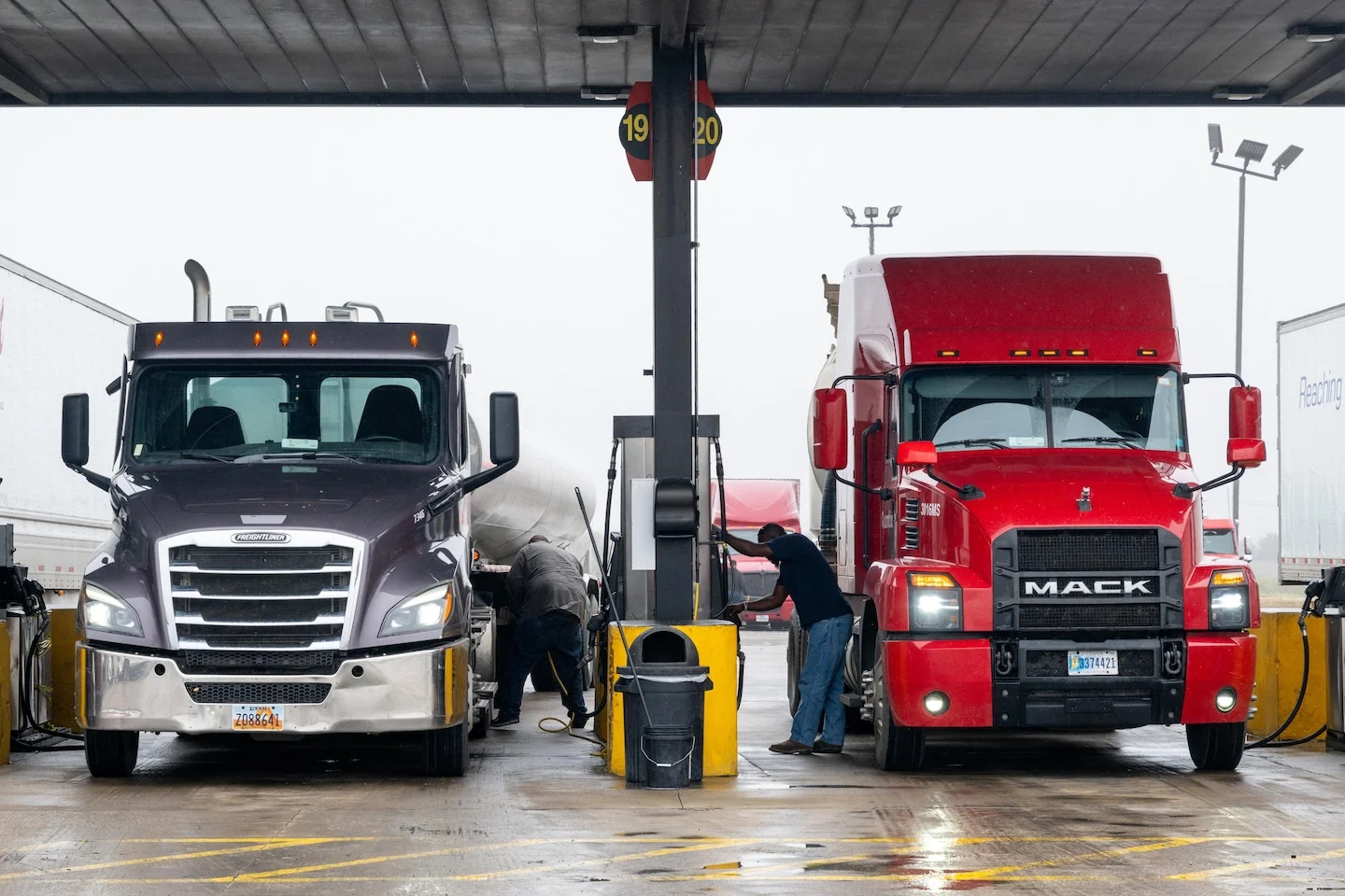 Diesel Spike Tests Small Truckers as Hormuz Crisis Fuels Higher Energy Costs