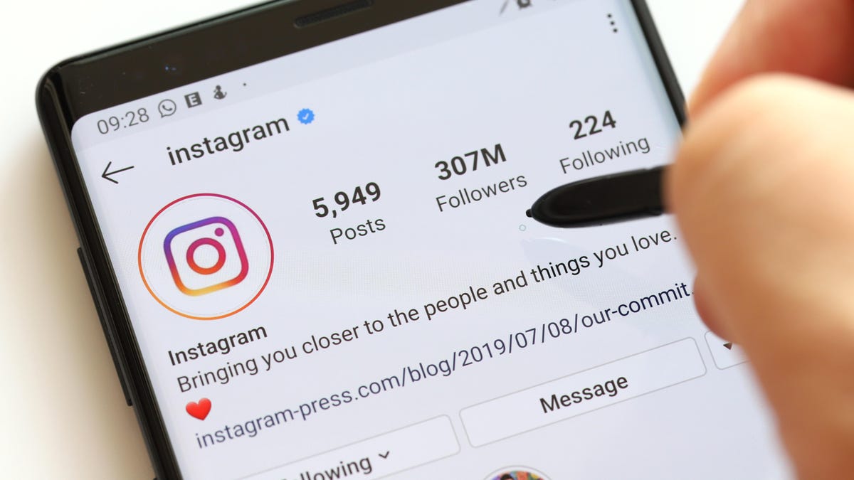 Featured image for "Maximizing Your Instagram Bio Links: Latest Update and Tips"