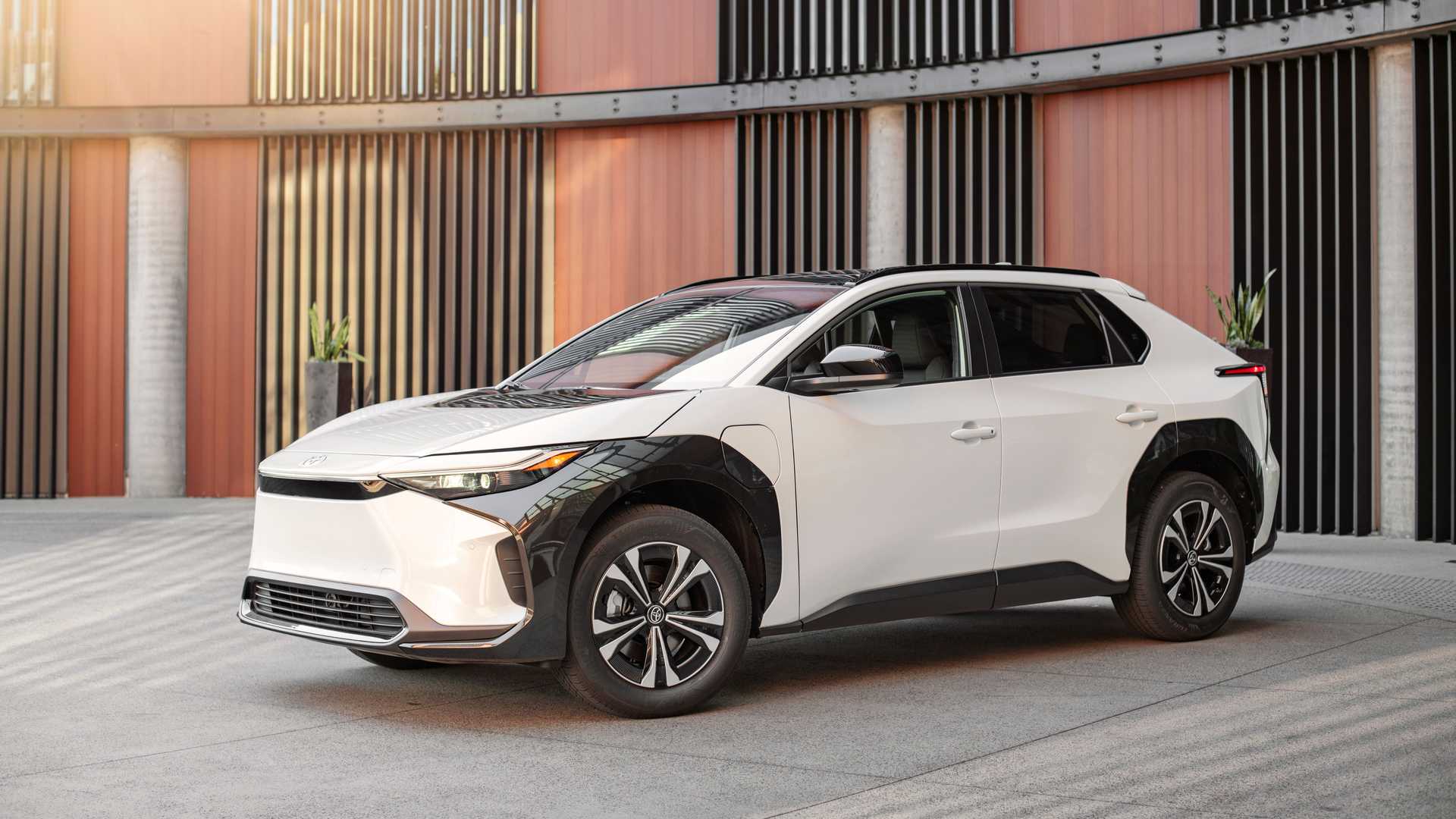 Elon Musk Urges Toyota to Join NACS Coalition.