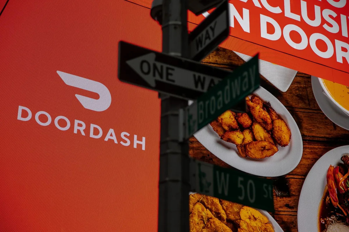 Featured image for DoorDash's Strong Revenue and Orders Beat Expectations, But Stock Falls