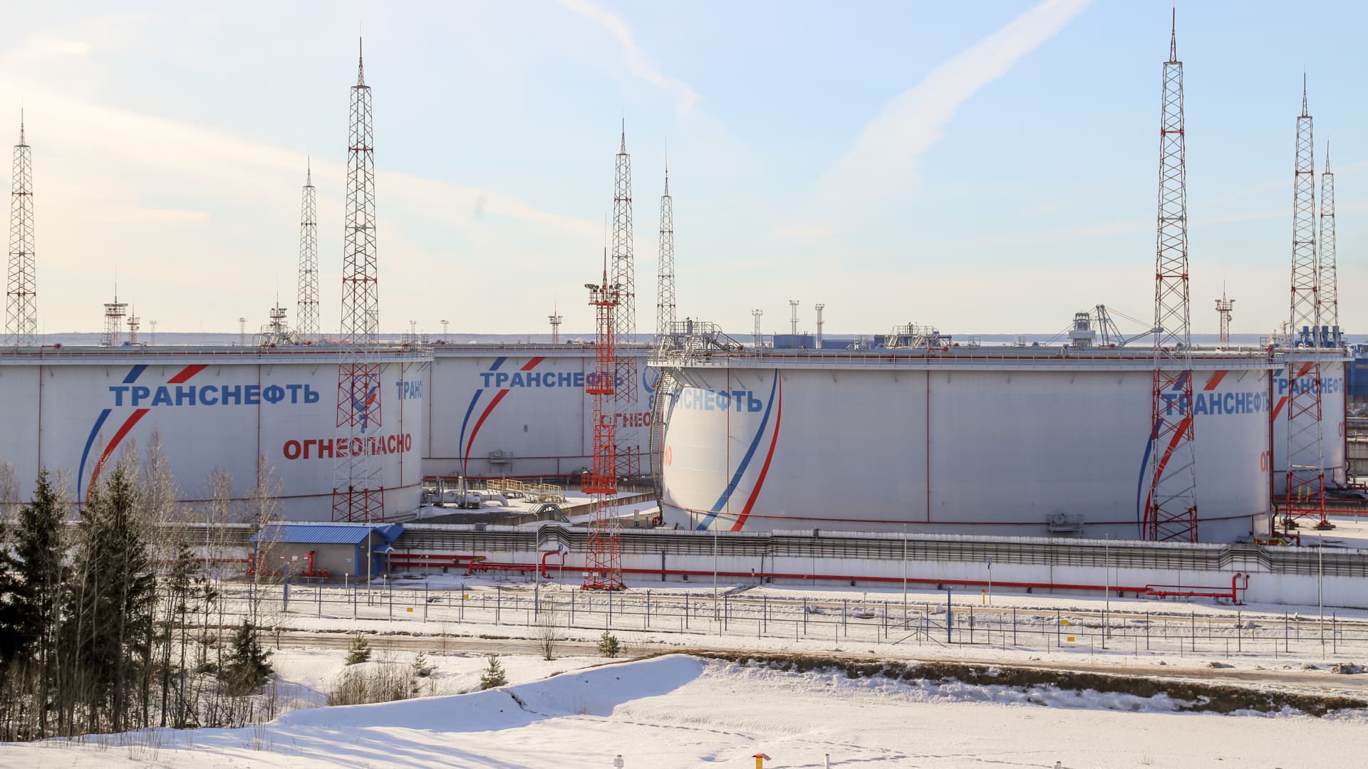 "Ukraine Drone Attack Sparks Oil Price Surge and Threatens Russian Fuel Terminal"