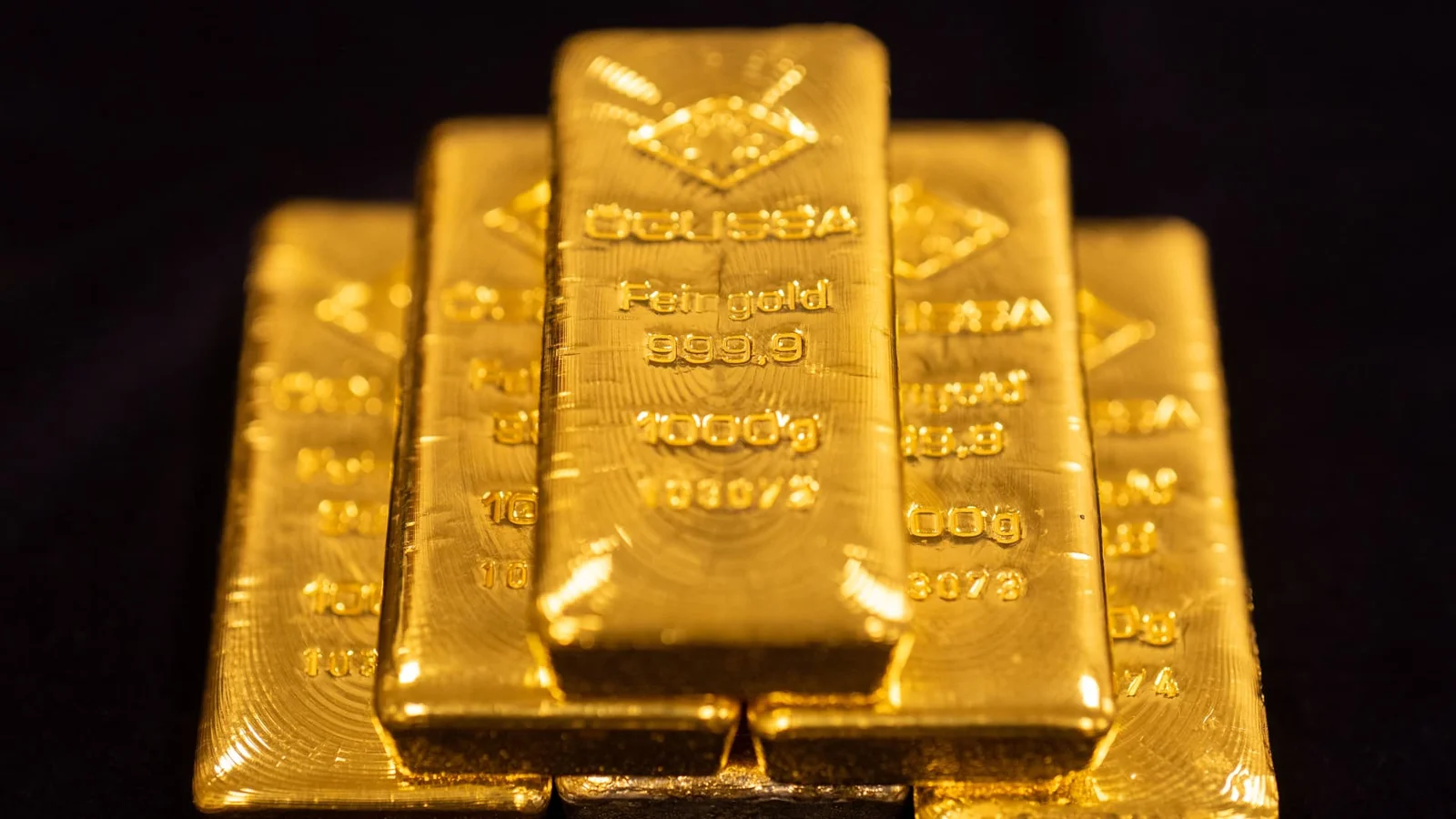 Gold slides deeper into bear market as dollar strengthens and yields rise