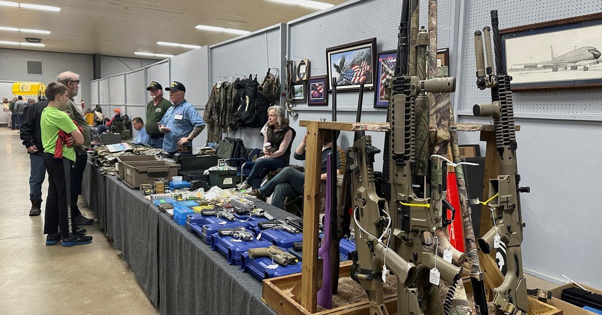 Supreme Court upholds Illinois assault weapons ban.