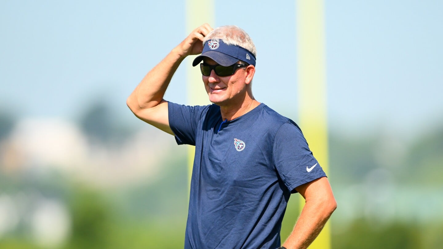 Featured image for Titans Fire Coach Callahan, Name Mike McCoy Interim Head Coach