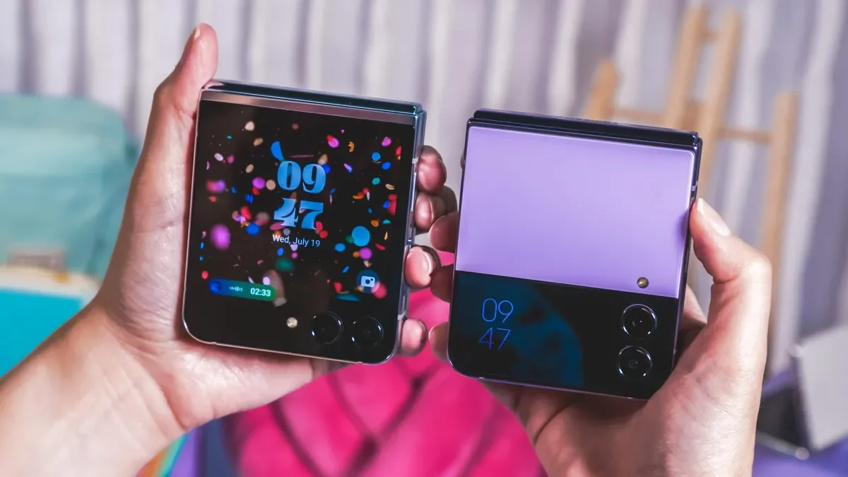 Samsung's Foldable Phones Gain Popularity, Aims to Slash Costs in Fight with iPhone