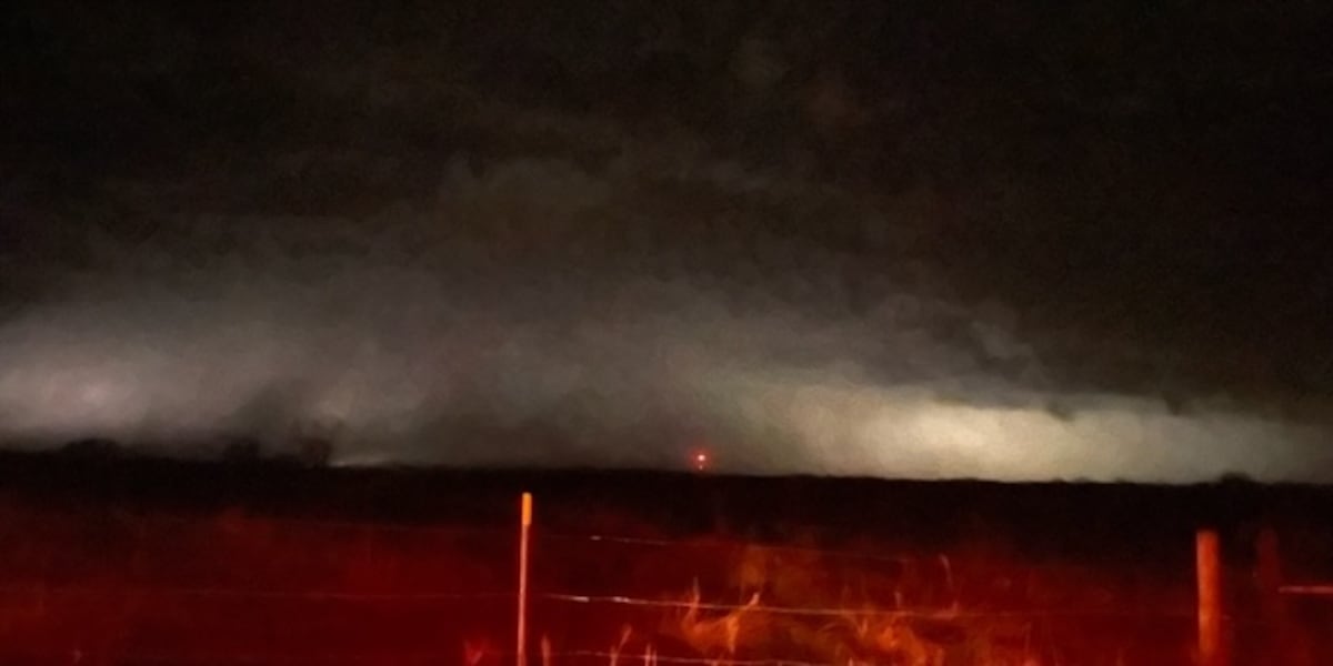 "Midwest Severe Weather: Tornadoes and Giant Hail Threaten Kansas and Missouri"