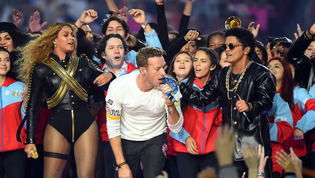 "Super Bowl Halftime: A History of Unforgettable Performances and Memorable Moments"