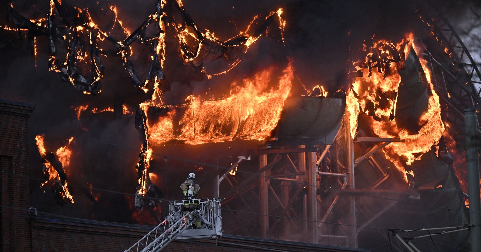 "Man Missing After Fire Erupts at Swedish Amusement Park"