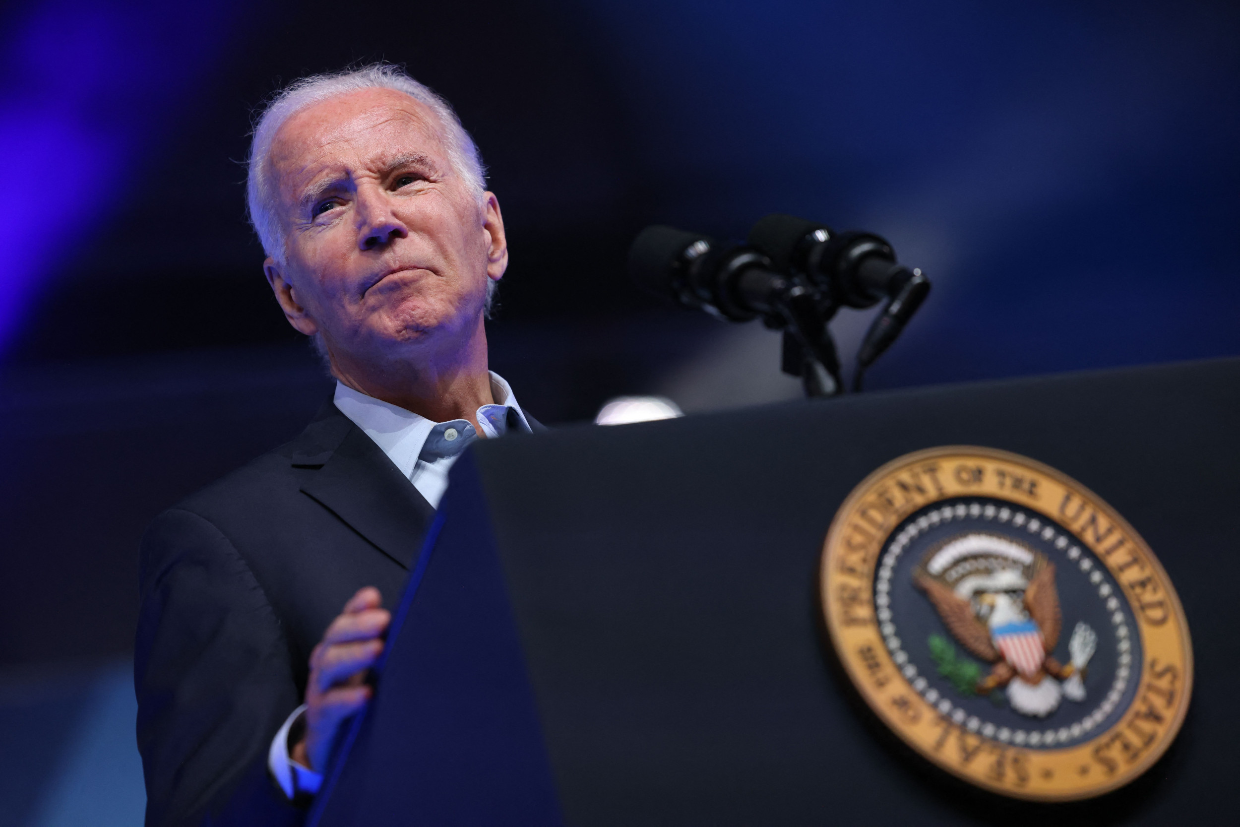 Biden dampens Ukraine's NATO membership aspirations.