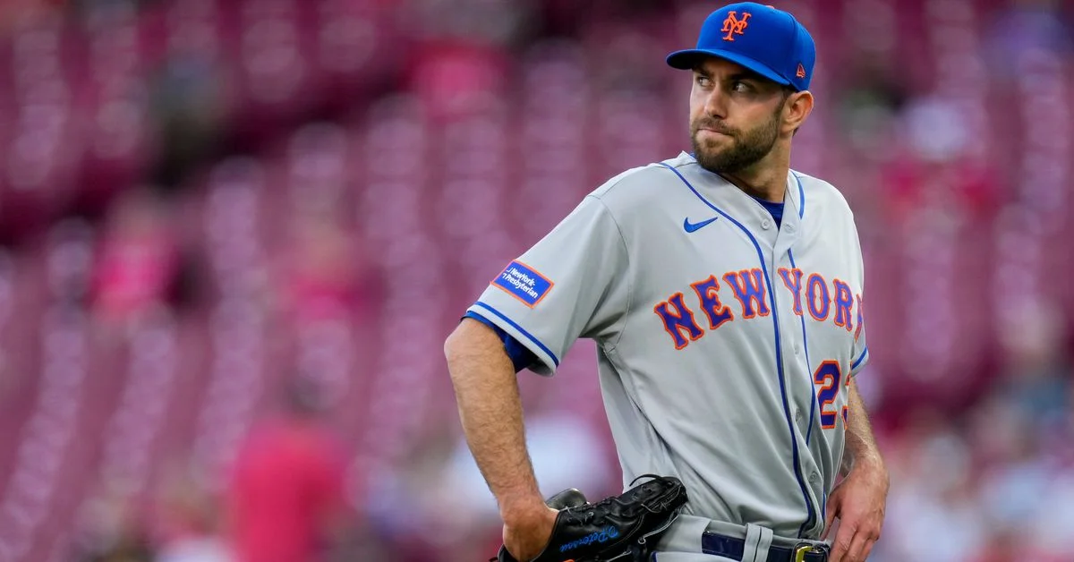 Mets suffer close loss to Reds in series opener.