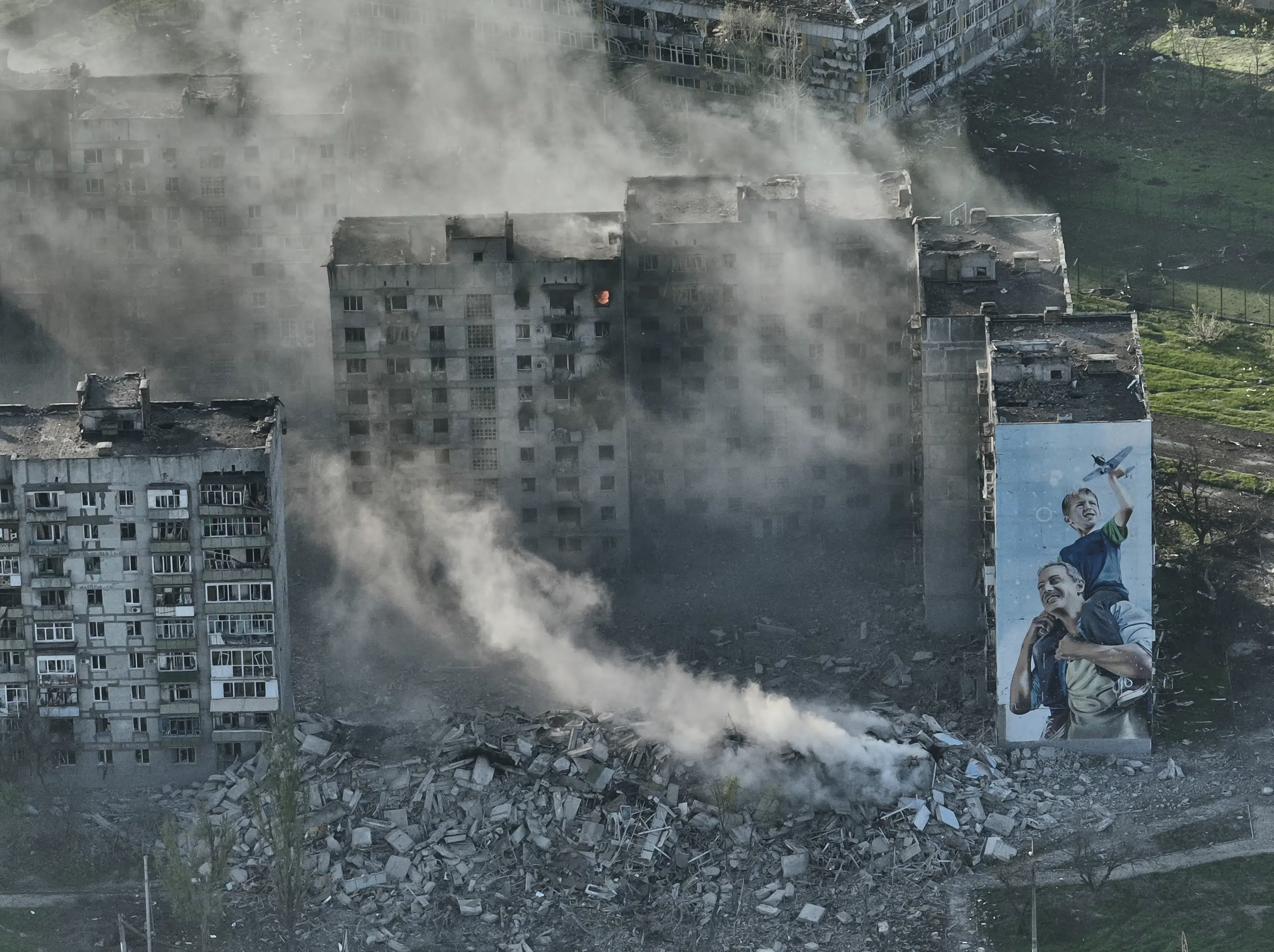 Russia Claims Bakhmut, Ukrainian Military Denies Victory