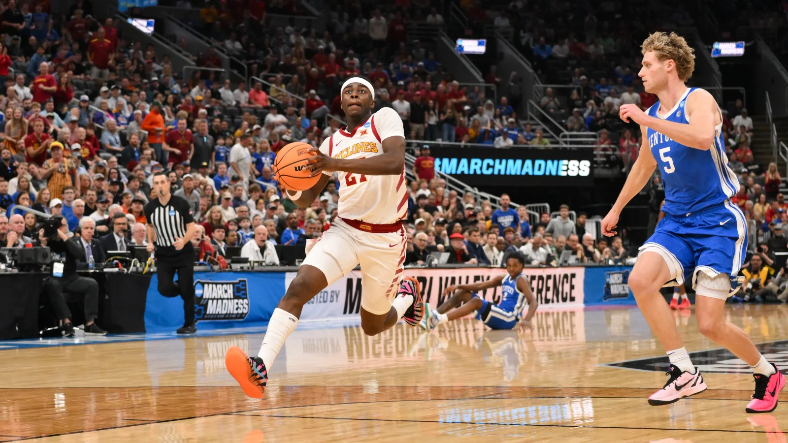 Iowa State edges Kentucky to punch Sweet 16 ticket