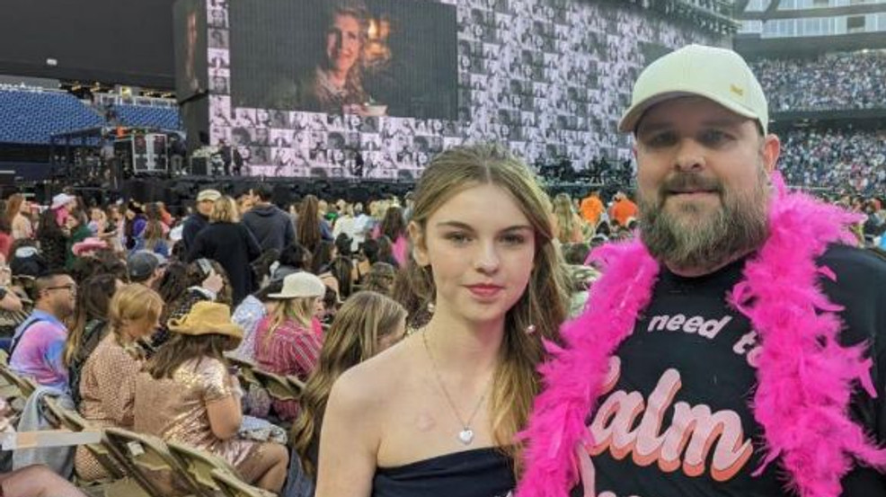 Featured image for Taylor Swift fans face ticket scams and frustrations.