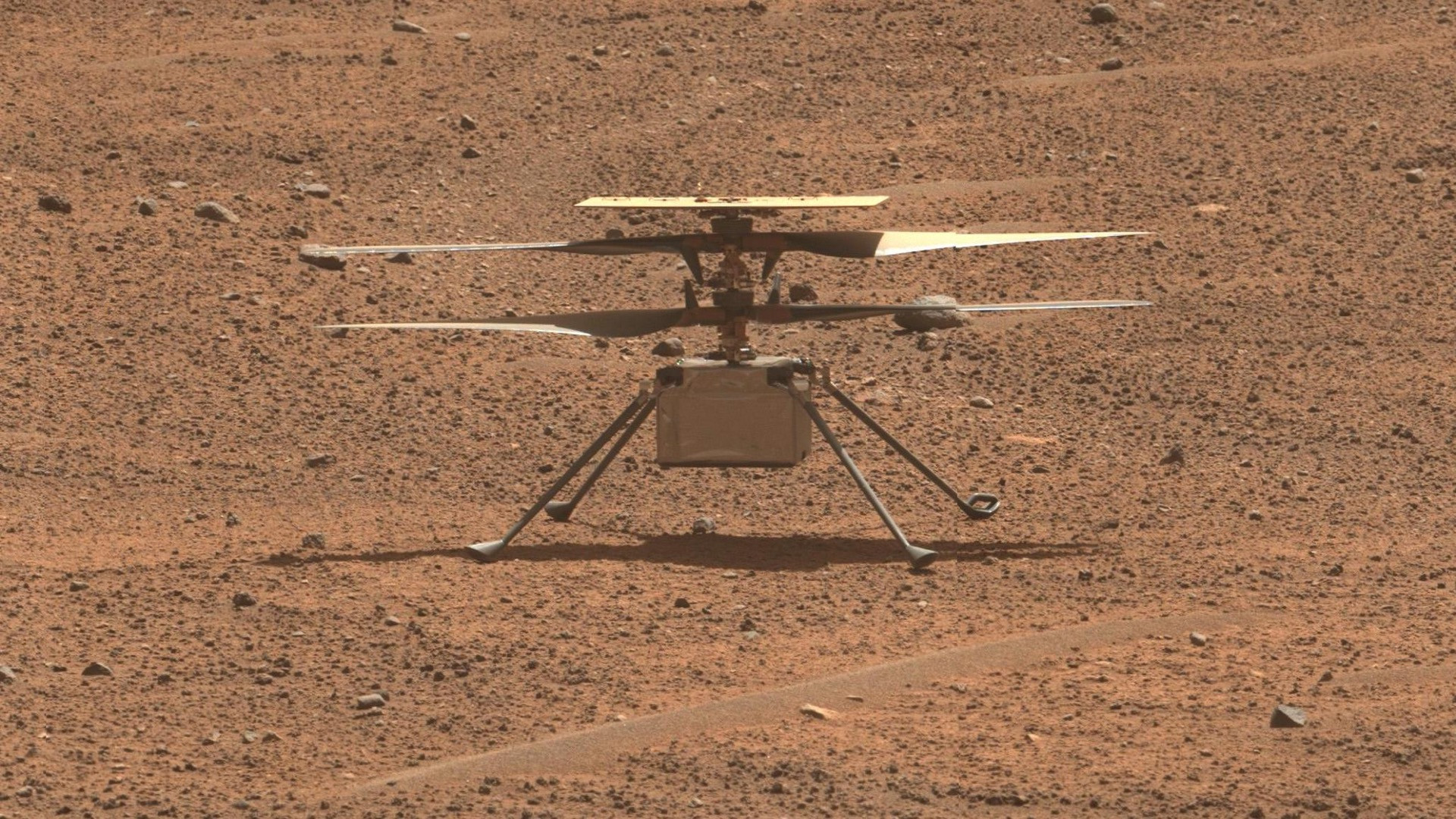 "NASA's Ingenuity Mars Helicopter Overcomes Communication Loss on 72nd Flight"