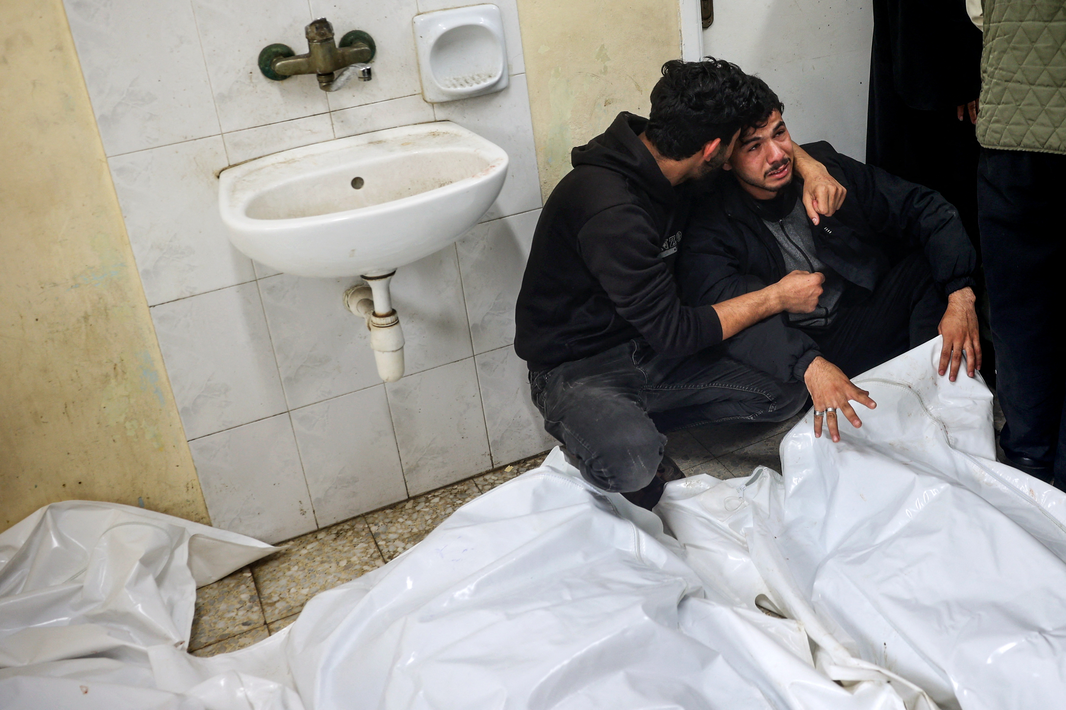 Tensions Rise as Israeli Strikes Challenge Lebanon Ceasefire