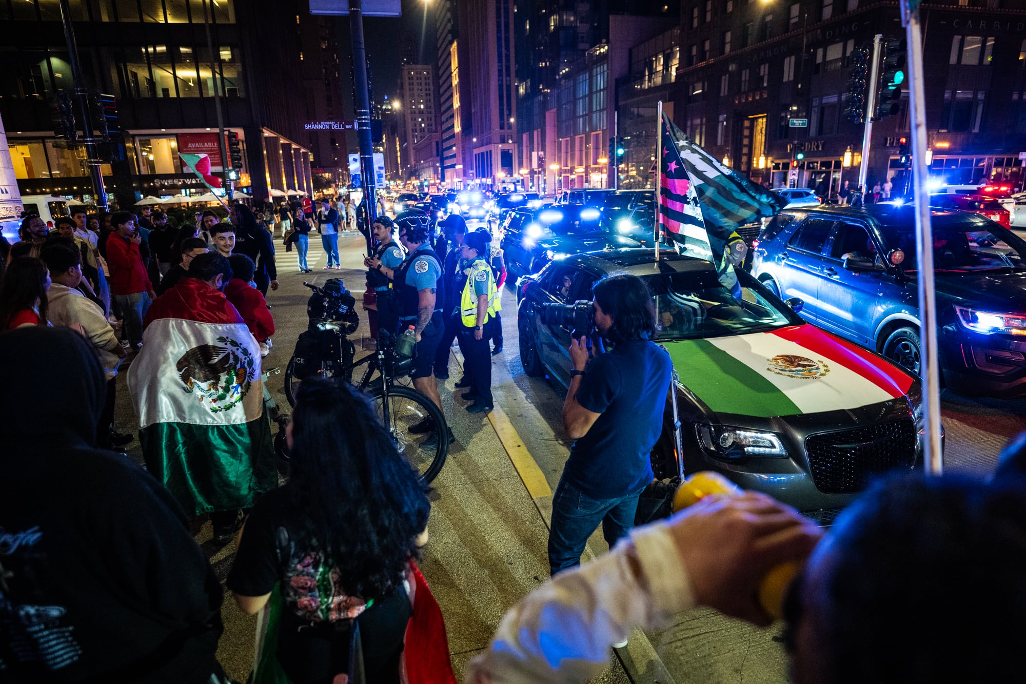 Featured image for Chicago's Mexican Independence Day Celebrations Amid ICE Tensions